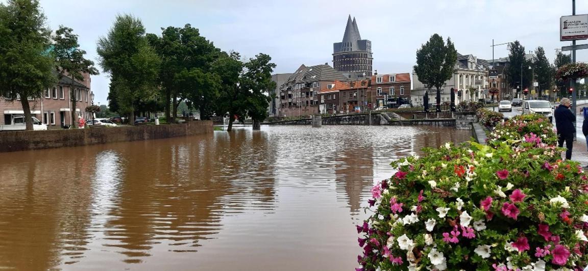 Roermond Uniek Stadspand, Compleet Woonhuis ภายนอก รูปภาพ
