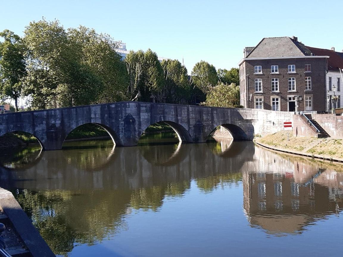 Roermond Uniek Stadspand, Compleet Woonhuis ภายนอก รูปภาพ