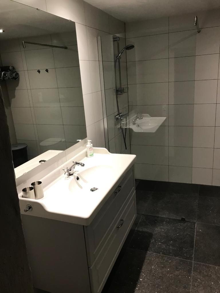 Roermond Uniek Stadspand, Compleet Woonhuis ภายนอก รูปภาพ